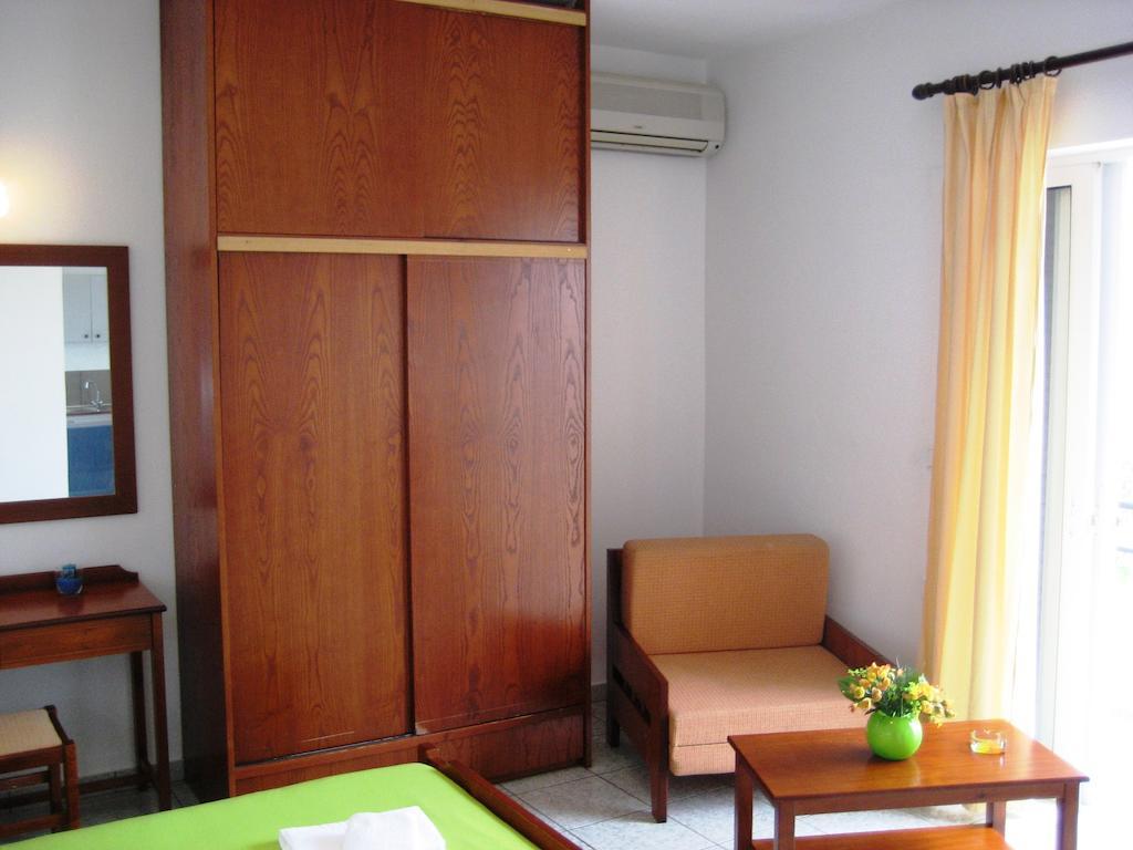 Ouranos Studios Kalamaki Kamer foto